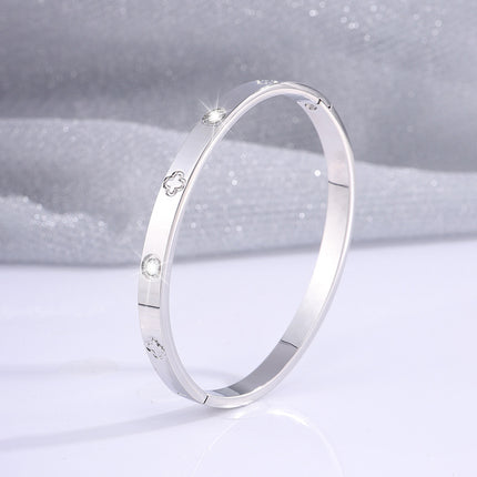Titanium Steel Bracelet Four-leaf Flower Embossed Bracelet Girl's High Sense Fashion Internet Celebrant Explosion Stainless Steel Bracelet Jewelry