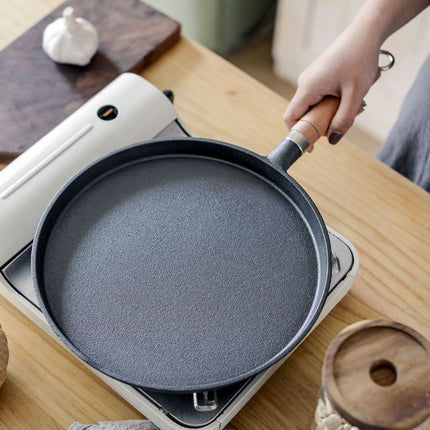 Cast Iron Skillet for Pancakes, Non-Coated Non-Stick Pan, Hand-Held Pancake Pan, Griddle, Traditional Cast Iron Frying Pan