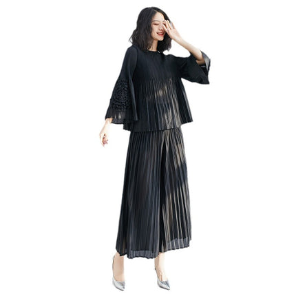 2026 Fashionable and Elegant New Women's Clothing, Issey Miyake Pleated Spring-Summer New Style Puff Sleeve Women's Top