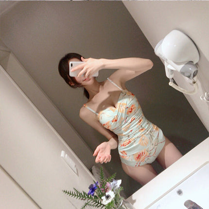 Cross-border wholesale swimsuit women's one-piece Conservative belly-covering Slim retro floral slim small chest gathered small fresh sexy