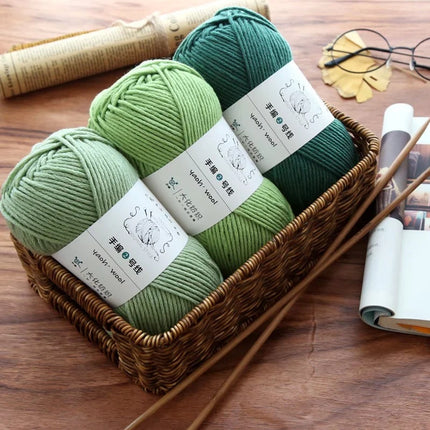 Doll hand-knitted No. 2 handmade wool woven scarf HAT medium thick coat stick needle DIY6 strand wool wholesale