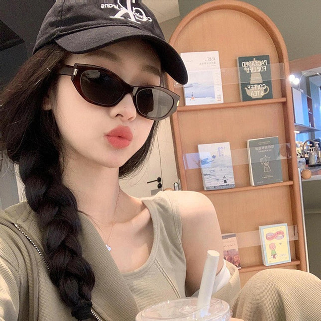 Retro Cat-Eye Sunglasses for Women 2025 New High-End Anti-Uv Slimming Look Polarized Sunglasses for Square and Round Faces