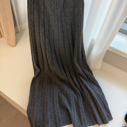 Guangzhou Shisanxing High-Quality Hot-Selling Item~ Deep Gray Textured Cable Knit Loose Comfortable Stylish Thickened Skirt~