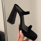 Black / 35