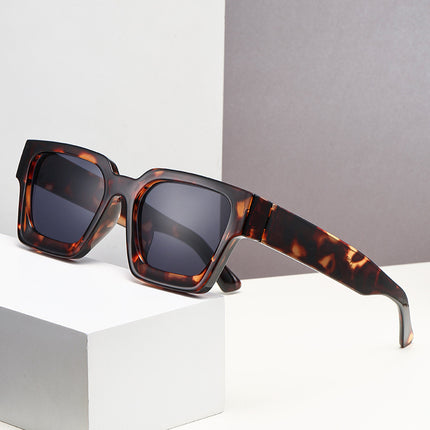 2026 Export Hot-Selling Square Sunglasses with Black Frame, Sun Protection, Uv Protection, Universal, Stylish and Fashionable Sunglasses