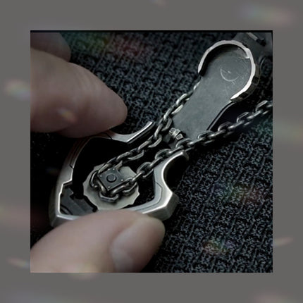 New Fashion Different Made Shuttle Mechanical Movable Pendant Necklace Men's Aggressive High-end Pendant Neck Chain Fashion