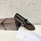Black / 35