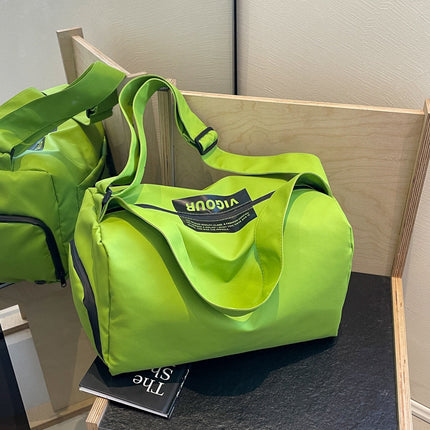 Fashionable, Lightweight and Breathable Sports Fitness Bag, Large Capacity Dry and Wet Separation Swimming Training Bag, Simple Portable Travel Bag