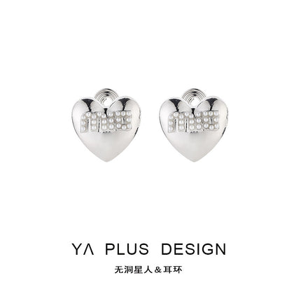 Love Pearl Earrings Niche Design Sense Cold Wind Ear Stud Elegant Light Luxury Earrings Mosquito Incense Plate Ear Clip