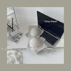 light gray green / M=32