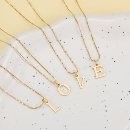 Cross-border Amazon Hot Sale Simple Stainless Steel Letter Pendant Necklace Women Alloy Box Chain 26 Letter Clavicle Chain