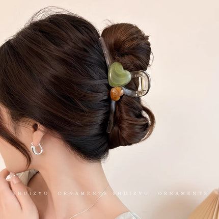 2025 New Style Hair Claw Clip for Women, Large Size for Thick Hair, Hairpin for the Back of the Head, Shark Clip, Versatile Heart-Shaped Hair Accessory