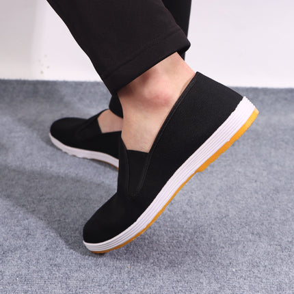 Wholesale old Beijing cloth shoes men's non-slip wear-resistant a generation of middle-aged and elderly light breathable stall work black cloth shoes