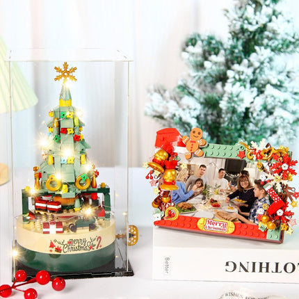 [Free Shipping] Genuine Jiaqi 1302 Colorful Christmas Tree Building Blocks Rotating Music Box Chinese Christmas Building Blocks Gift