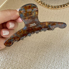 medium vignette blue brown