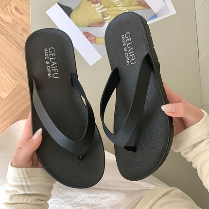 Flip-Flops for Women, Summer Outdoor Wear, Flat-Soled Fashionable Internet Celebrity Beach Sandals, Soft-Soled Bathing Non-Slip Flip-Flops
