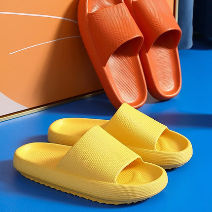 320 Pieces of Women's Summer Indoor Eva Slippers for Home Use, Soft-Soled, Simple, Non-Slip, Wholesale, Toy Story Design