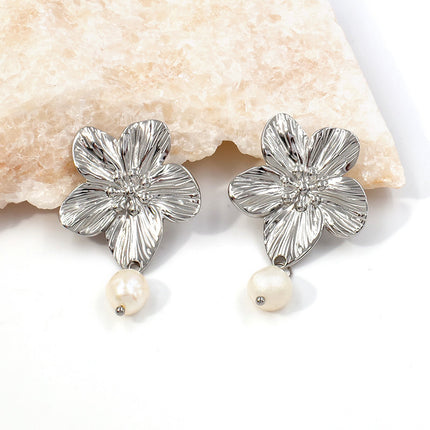 Flower European and American French Retro Earrings High-End Niche Electroplated Large Circle Titanium Steel Earrings Earrings Wholesale Camellia