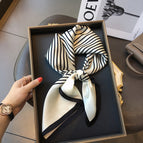 Striped square frame [black and white] / 70CM