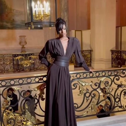 In Stock | European and American Foreign Trade Spring and Autumn New Design Waist-Cinching Pleated French-Style Dress in Coffee Color with V-Neck and Long Sleeves.