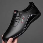 6888 black shoes / 38