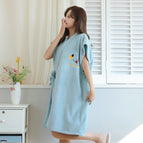 Half sleeve pea blue / Smiley face bathrobe pineapple grids [ 40-90kg can be worn]