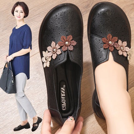 Mom's Shoes for Middle-Aged and Elderly Women, Summer 2026 New Style, Soft-Soled, Non-Slip, Flat Women's Shoes, Comfortable Leather Shoes