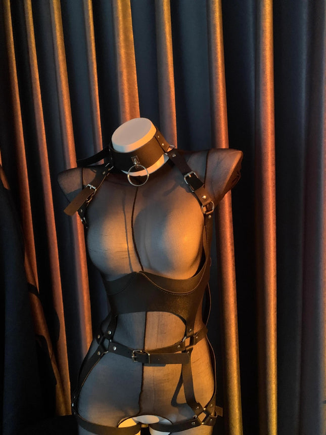 Huan also fun binding suit-free jumpsuit paint leather night game role-playing hot leather