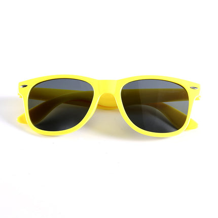 New Trendy Rivet Sunglasses for Women, Stylish Black Retro Men's Sunglasses, Sunshade and Uv Protection Pc Sunglasses Wholesale