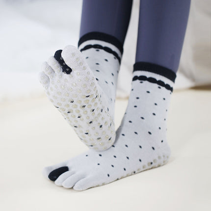 2025 new yoga socks non-slip professional women's five-finger socks pilates socks indoor sports fitness toe socks