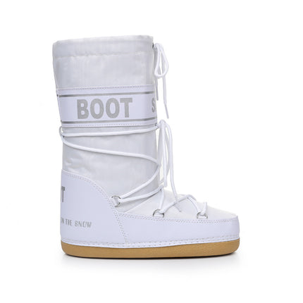 Same Style Internet Celebrator 2025 Winter Ski Space Boots Fashionable Round Head Middle Tube Women's Snow Boots Thickened Moon Shoes