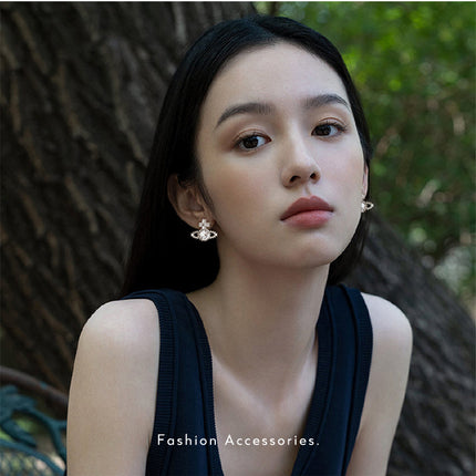 Golden Saturn Niche Design Earrings with a Light Luxury and High-End Feel, Unique and Stylish Earrings, 2025 New Popular Ear Accessories