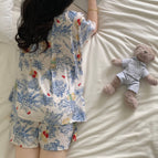 Women's shorts/blue and white porcelain / free size (40.00 kg-65.00 kg