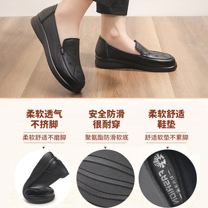 Mom's Shoes with Soft Soles, Comfortable New Style for Middle-Aged and Elderly Women, Flat Non-Slip Shoes for Spring and Autumn 2026