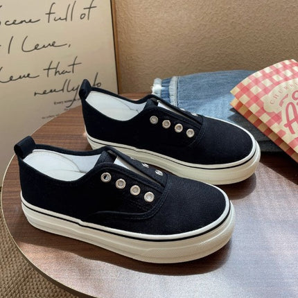 Slip-on Lazy Canvas Shoes Women's 2025 New Round-toed Thick-soled All-match Casual Sports Board Shoes