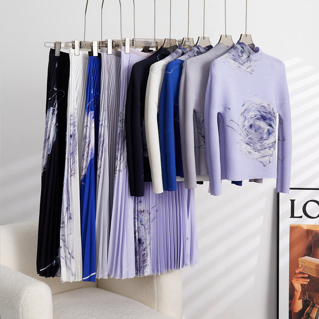 Hot-Selling Pleated Printed Two-Piece Set, Feminine Long-Sleeved T-Shirt, Drapedy Skirt, Versatile Suit, Complete Set