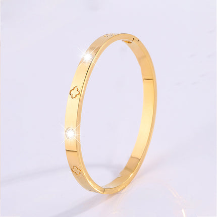 Titanium Steel Bracelet Four-leaf Flower Embossed Bracelet Girl's High Sense Fashion Internet Celebrant Explosion Stainless Steel Bracelet Jewelry