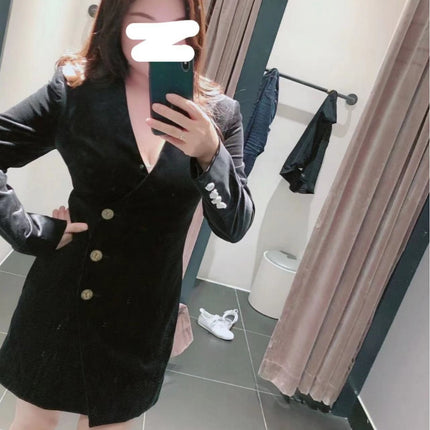 Foreign trade cross-border European and American stars same Style B lion buckle black velvet V-neck long sleeve dress coat socialite suit skirt