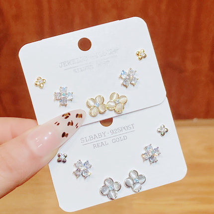 Original Design Cat's Eye Stone Four-leaf Flower Earrings Women Ins Sweet Fresh Mini All-match Earrings Wholesale