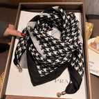 houndstooth black