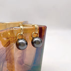 Dark gray pearl earrings