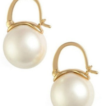 Qingdao Wholesale European and American Fashion Sense Earrings French Baroque Earrings Women Internet Celebrity Elegant Big Pearl Earrings presale