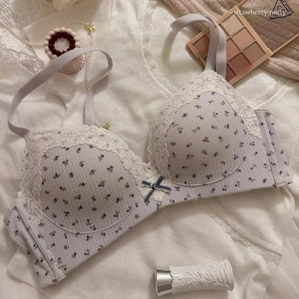 Strawberry Mochi ~ Gentle and Pure Desire Girl Lace Floral Underwear Women's Small Breast Push-Up Wireless Bra Set