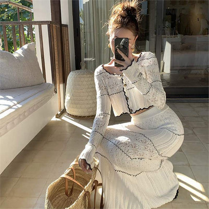Spring and Summer Moonlight Knitted Tops and Skirts Two-Piece Set, Fashionable and Elegant, Early Spring Wear, a Complete Set, Lazy