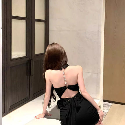 Backless Halter Neck Strap Dress for Women, Summer Sexy Tight Bodycon Dress, Unique and Beautiful Waist-Cinching Strapless Dress