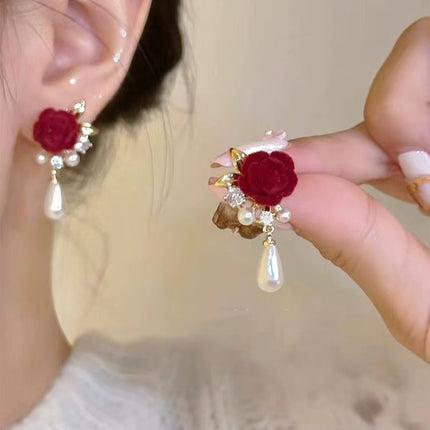 Red vintage earrings autumn and winter light luxury high-grade pearl earrings 2024 new popular New Year velvet earrings for women