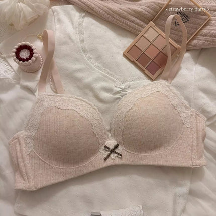 Strawberry Mochi ~ Gentle and Pure Desire Girl Lace Floral Underwear Women's Small Breast Push-Up Wireless Bra Set