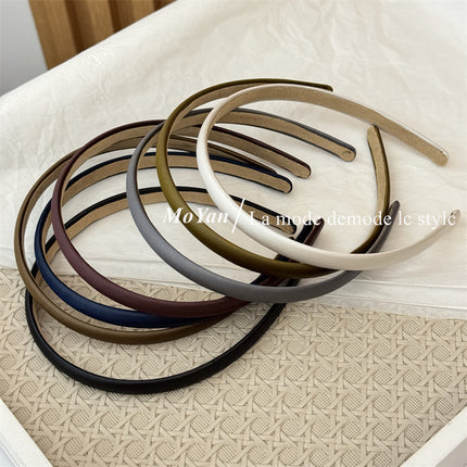 Korean-Style Simple Fabric Hairband with a High-End Feel, Versatile for Going Out, Retro Elegant Hair Accessory, Trendy Hair Clip