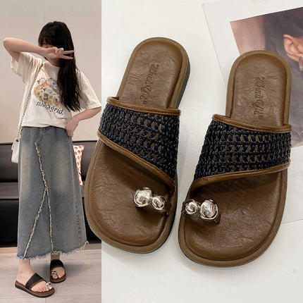 Niche Thong Toe Sandals for Women's Summer Outer Wear 2025 New French Style with Skirt Flats Roman Retro Woven Shoes