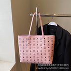 Pink without pendant